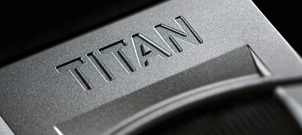 Титан обладает красивой структурой, а фрезеровка титана позволяет получать из него даже украшения